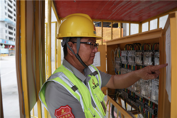 16934490351129995DNj.jpg EF5A7126.jpg